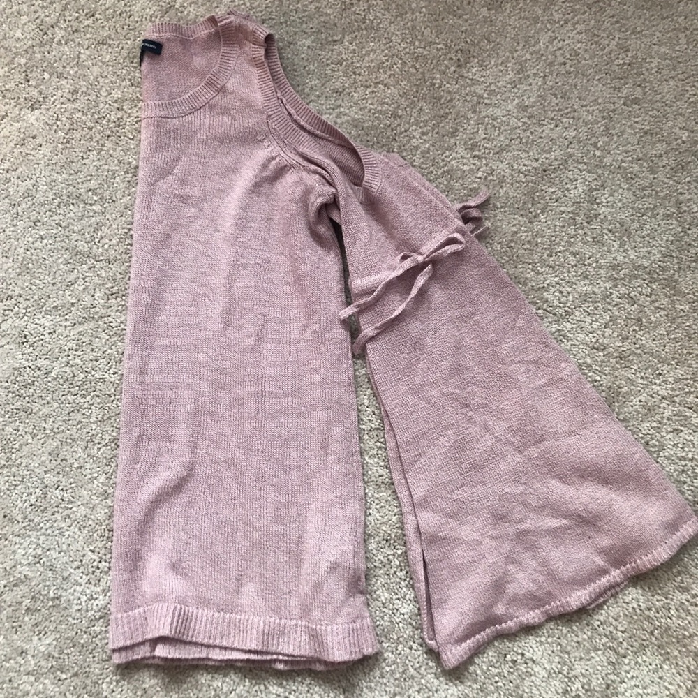 AMERICAN EAGLE SWEATER